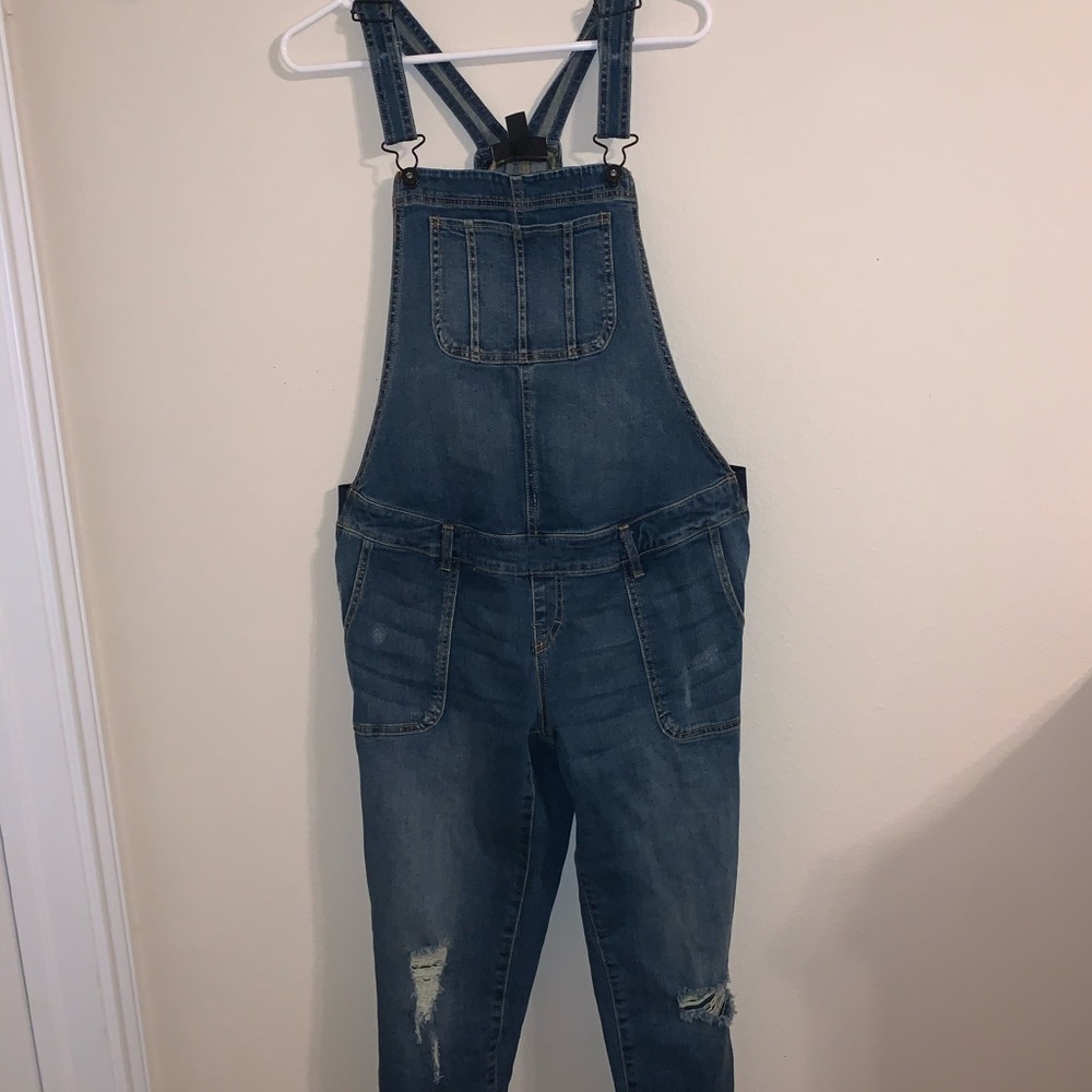 Maternity overalls